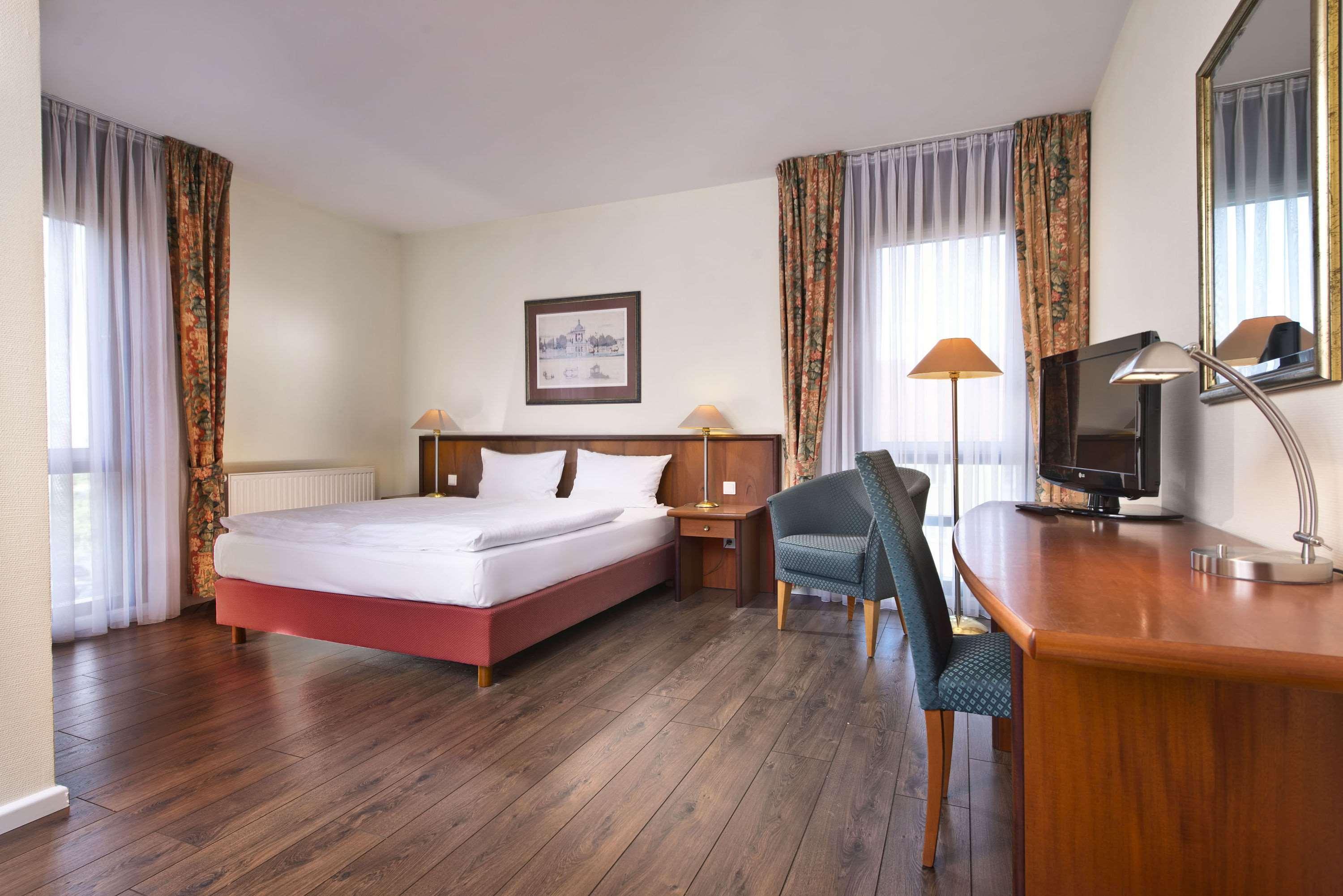 Hotel Wyndham Garden Berlin 4*